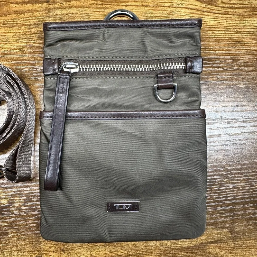 Tumi Ballistic Nylon Leather Trim Crossbody‎ Travel Bag Pouch Olive Brown Small
